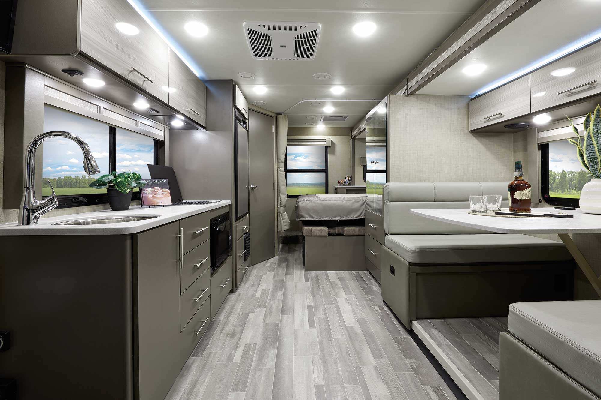 Thor Motor Coach Compass Intérieur