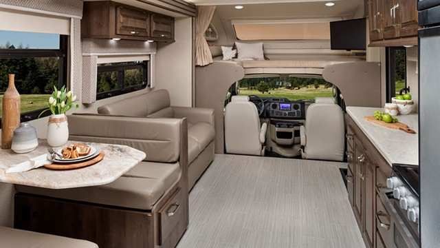 Intérieur Classe C VR Esteem d'Entegra Coach